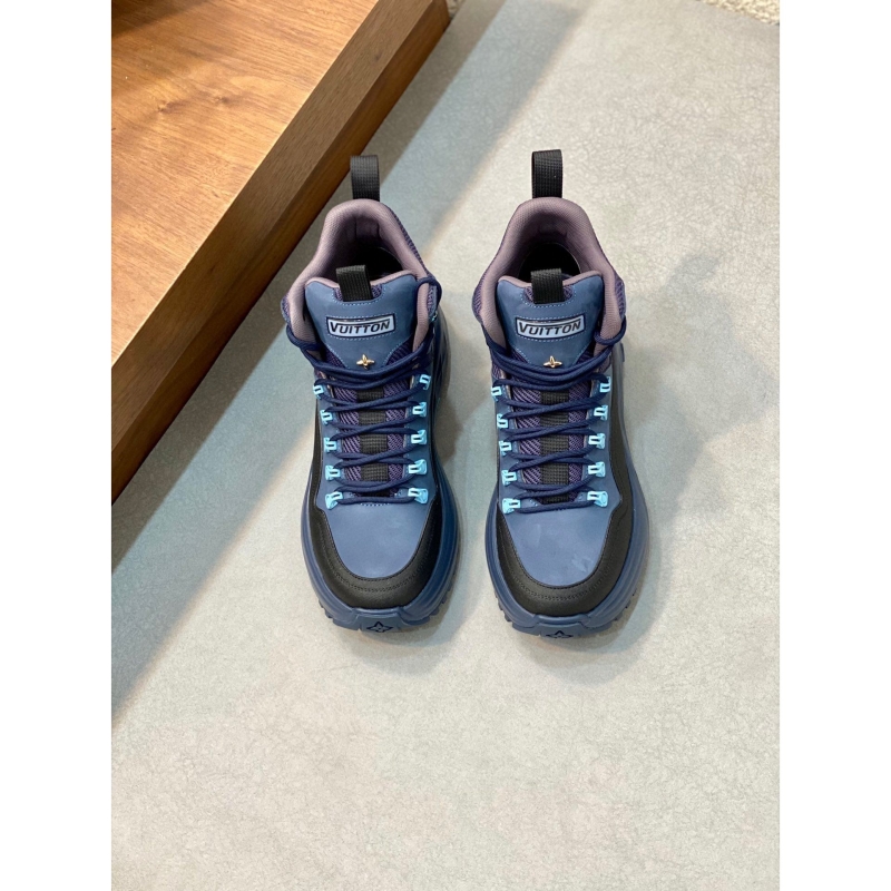 l**is V*t*n sneakers